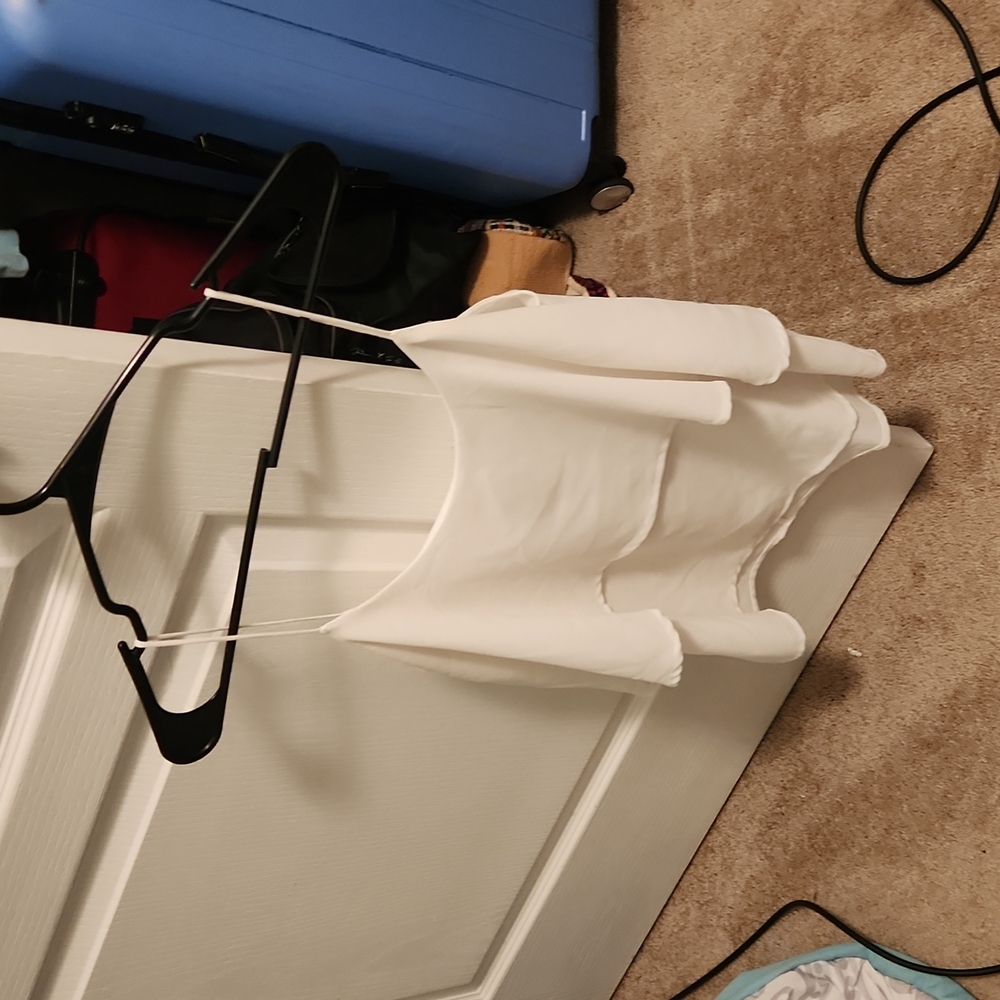 White tabk top
